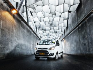 Hvid Ford varevogn